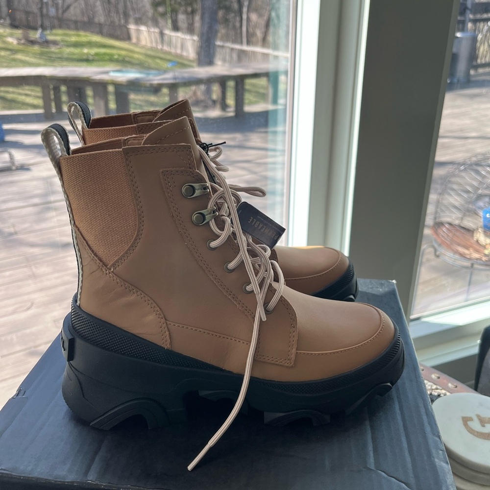 ✨SOREL BREX LACE WATERPROOF BOOTS TAWNY BUFF BLACK 6